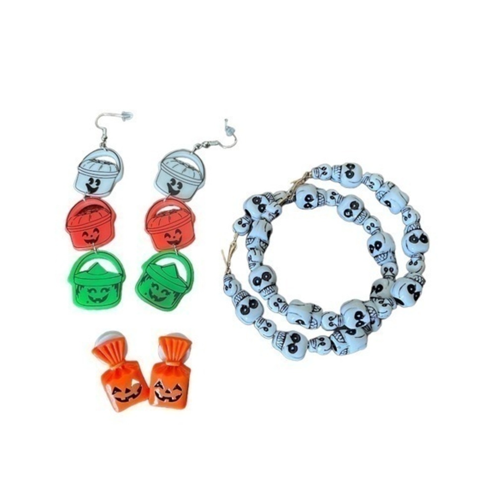 Lot of 3 “HALLOWEEN EARRINGS” pumpkins and skeletons